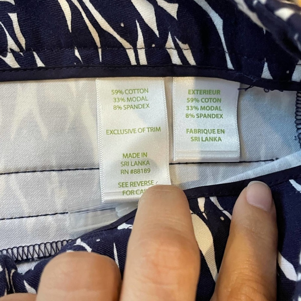 Lilly Pulitzer Capri Pants New School Print Bright Navy Nautical NWT Size 2 - Picture 5 of 10
